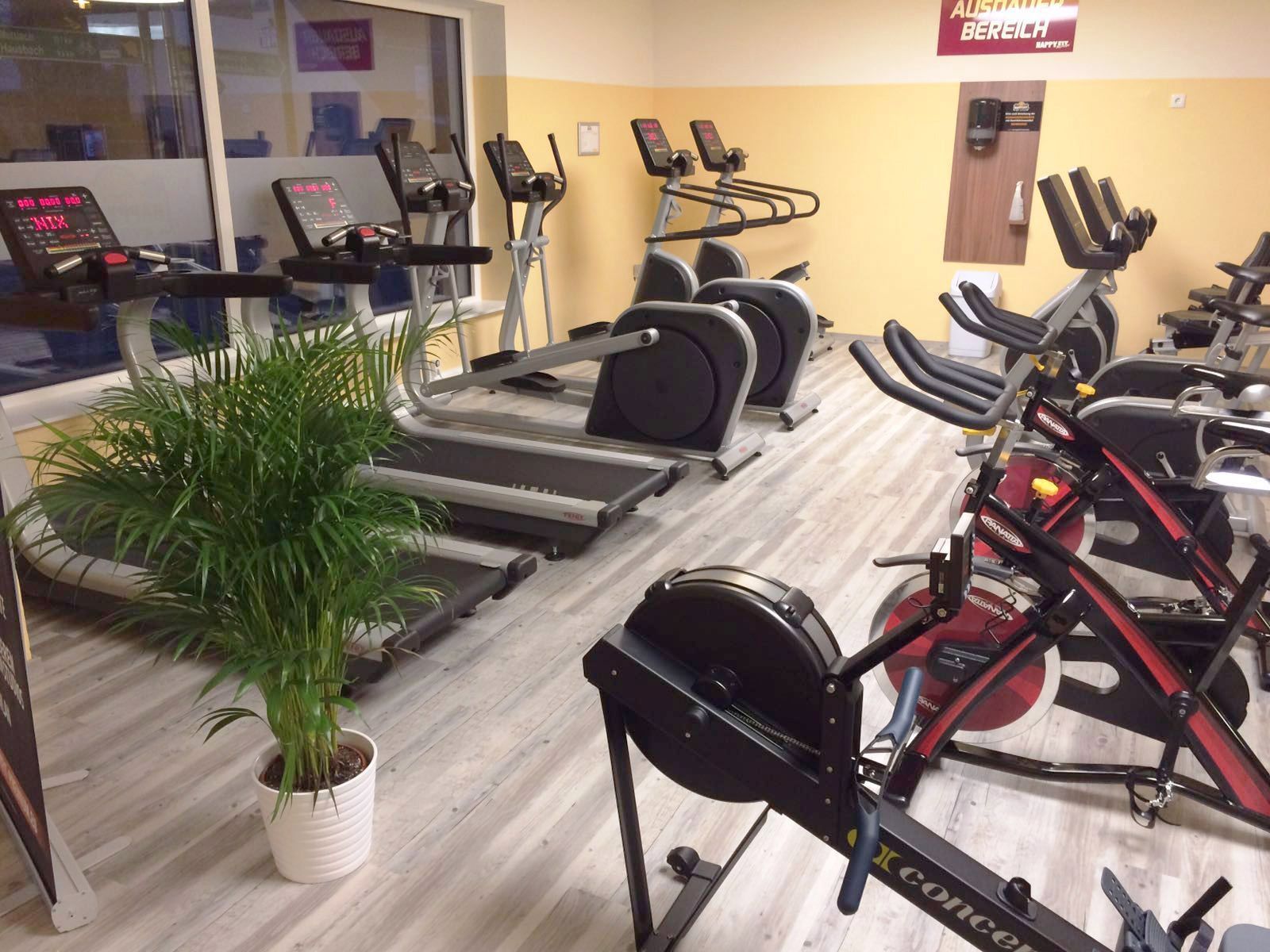 HappyFit Losheim Studio